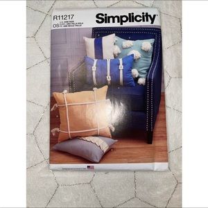 SIMPLICITY SEWING PATTERN R11217